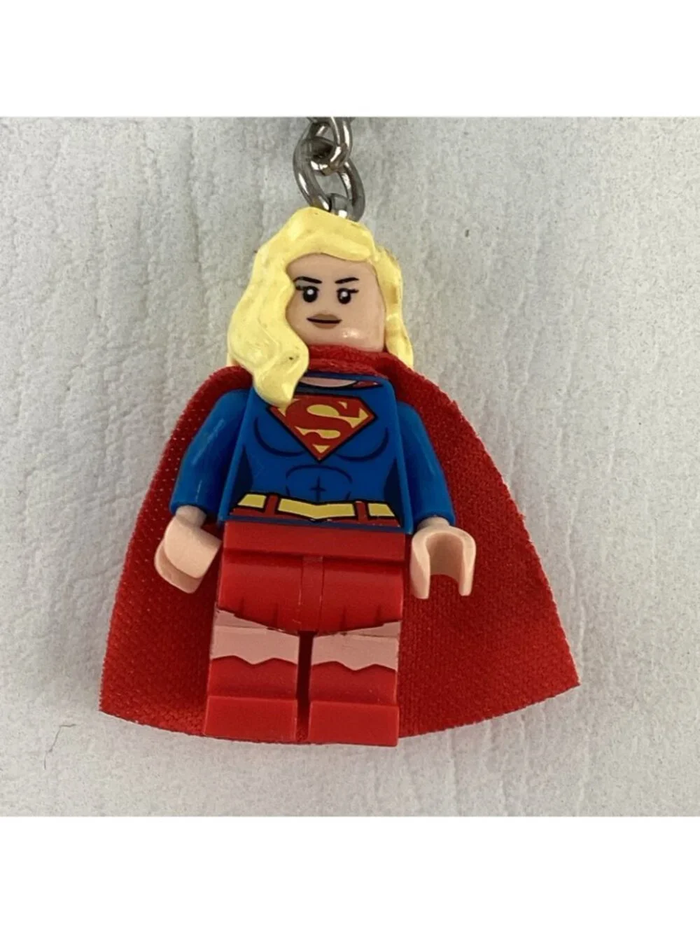 Lego DC Comics Super Hero Supergirl Keychain Minifigure Poseable Dangler Cape